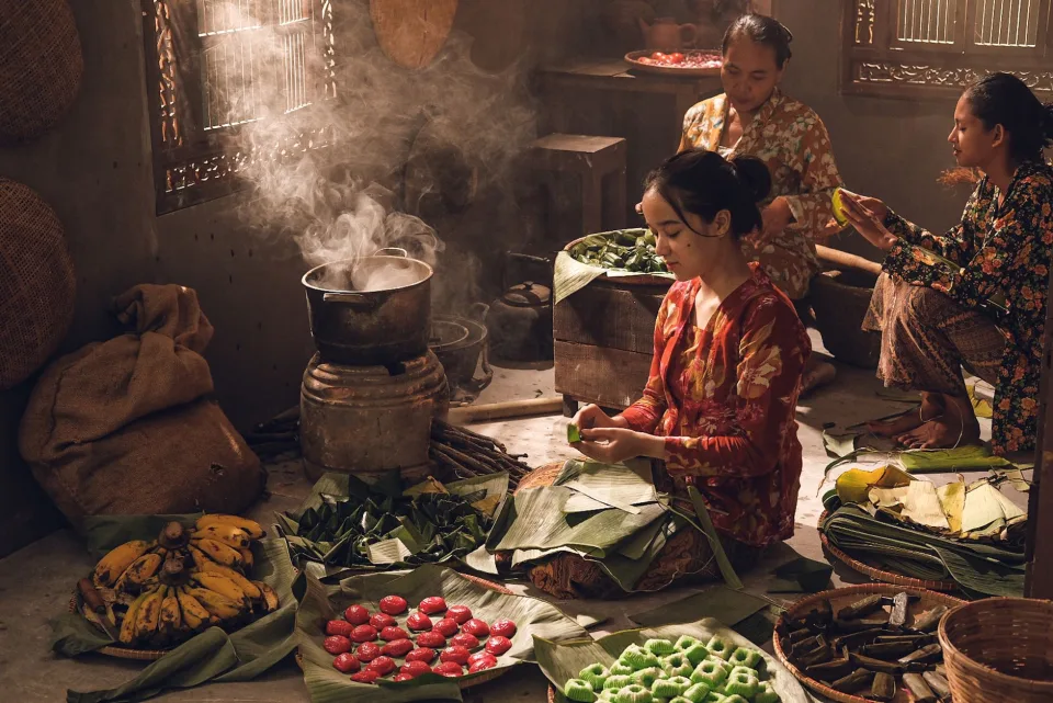 Bàn ăn tại Quán Bún Ngon